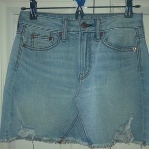 American Eagle Jean Skirt!!